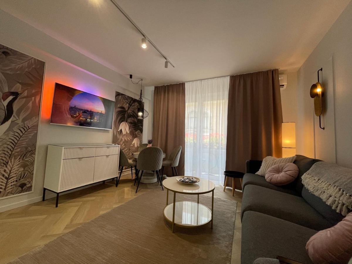 Jeny Boutique Apartment Târgu-Mureş Buitenkant foto
