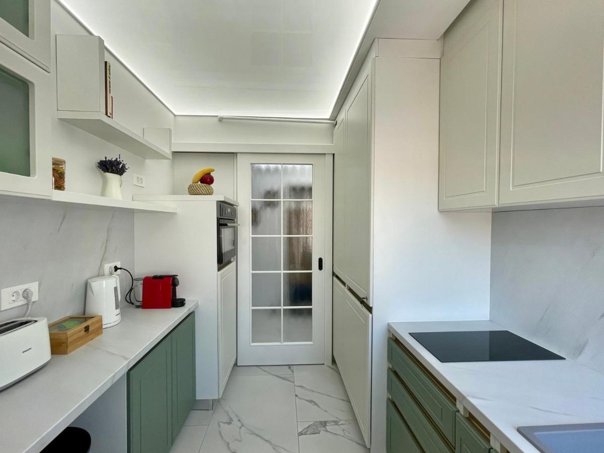 Jeny Boutique Apartment Târgu-Mureş Buitenkant foto