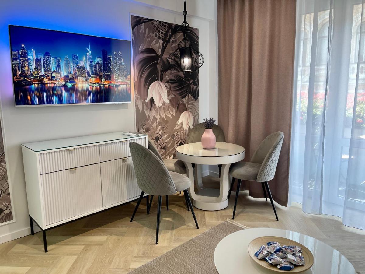 Jeny Boutique Apartment Târgu-Mureş Buitenkant foto