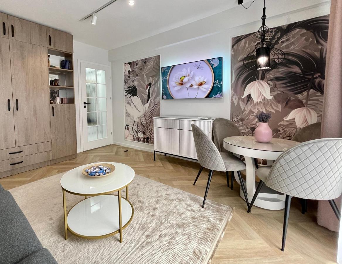 Jeny Boutique Apartment Târgu-Mureş Buitenkant foto