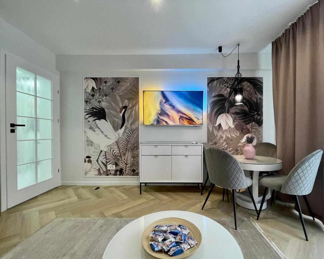 Jeny Boutique Apartment Târgu-Mureş Buitenkant foto