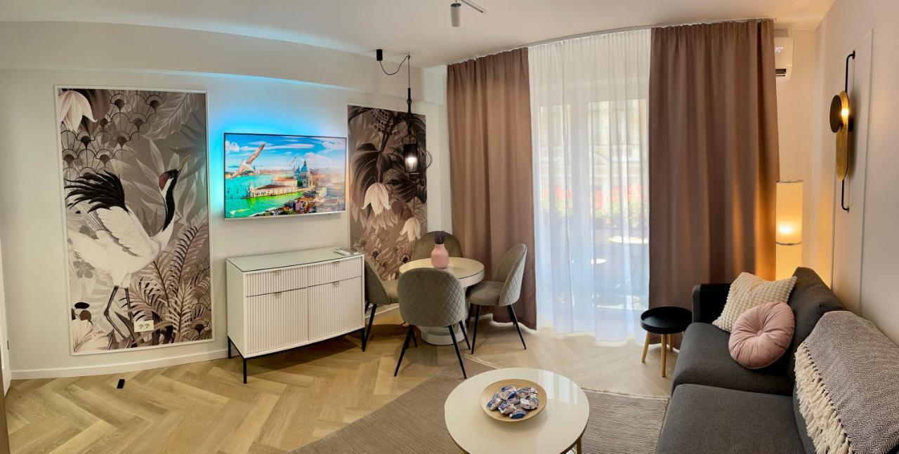 Jeny Boutique Apartment Târgu-Mureş Buitenkant foto