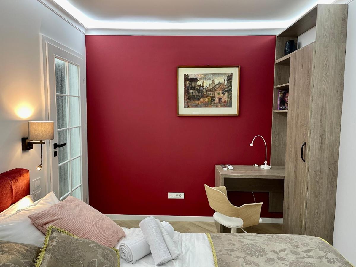Jeny Boutique Apartment Târgu-Mureş Buitenkant foto